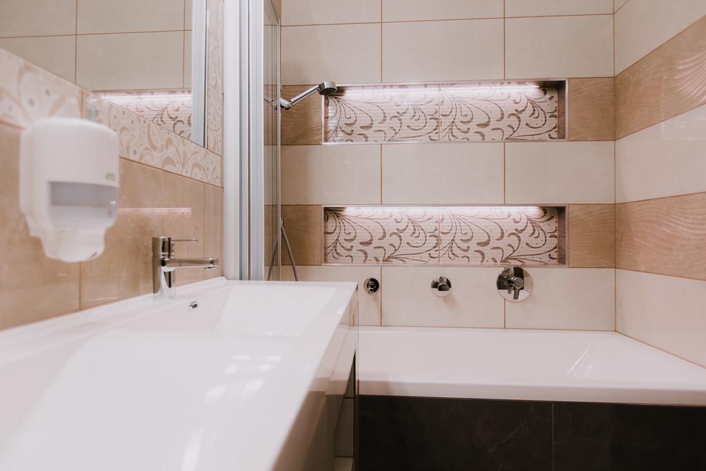 Nemeth Apartmanhazak موراهالوم المظهر الخارجي الصورة