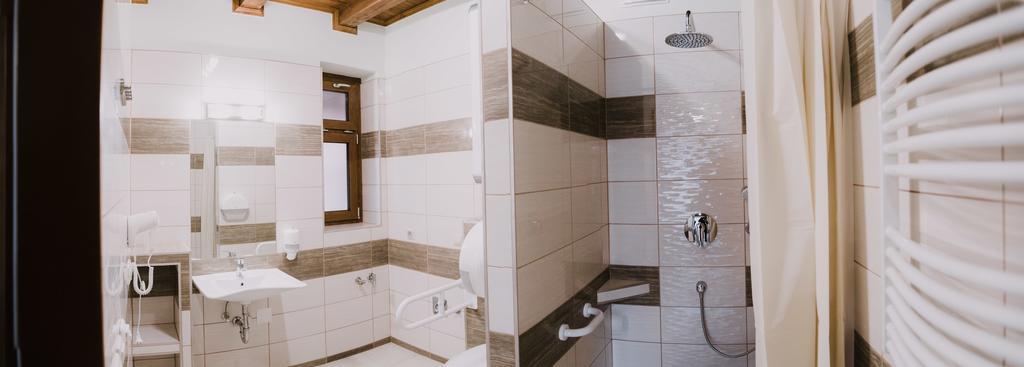 Nemeth Apartmanhazak موراهالوم المظهر الخارجي الصورة